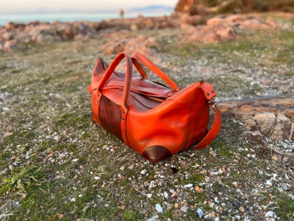 Limited edition leather holdall