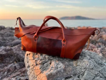 Premium leather weekend bag